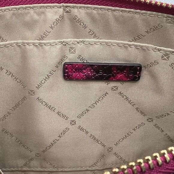 Michael Kors Jet Set Python Print Crimson Red Black Leather Wristlet $158 NWOT - Picture 7 of 12